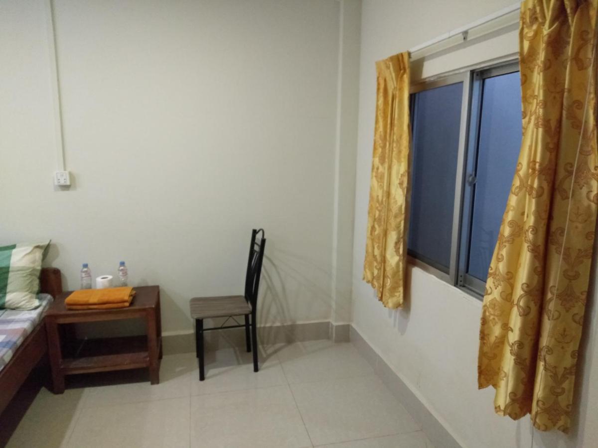 Fullmoon House Sihanoukville Exterior photo